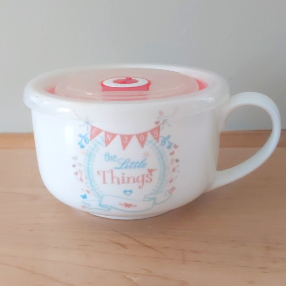 Tupperware Bowl-"Enjoy the Little Things"